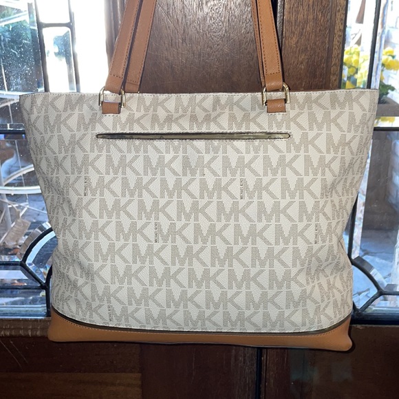 Michael Kors Frame out Item Leather Trim Vanilla NS Handbag - Picture 7 of 17